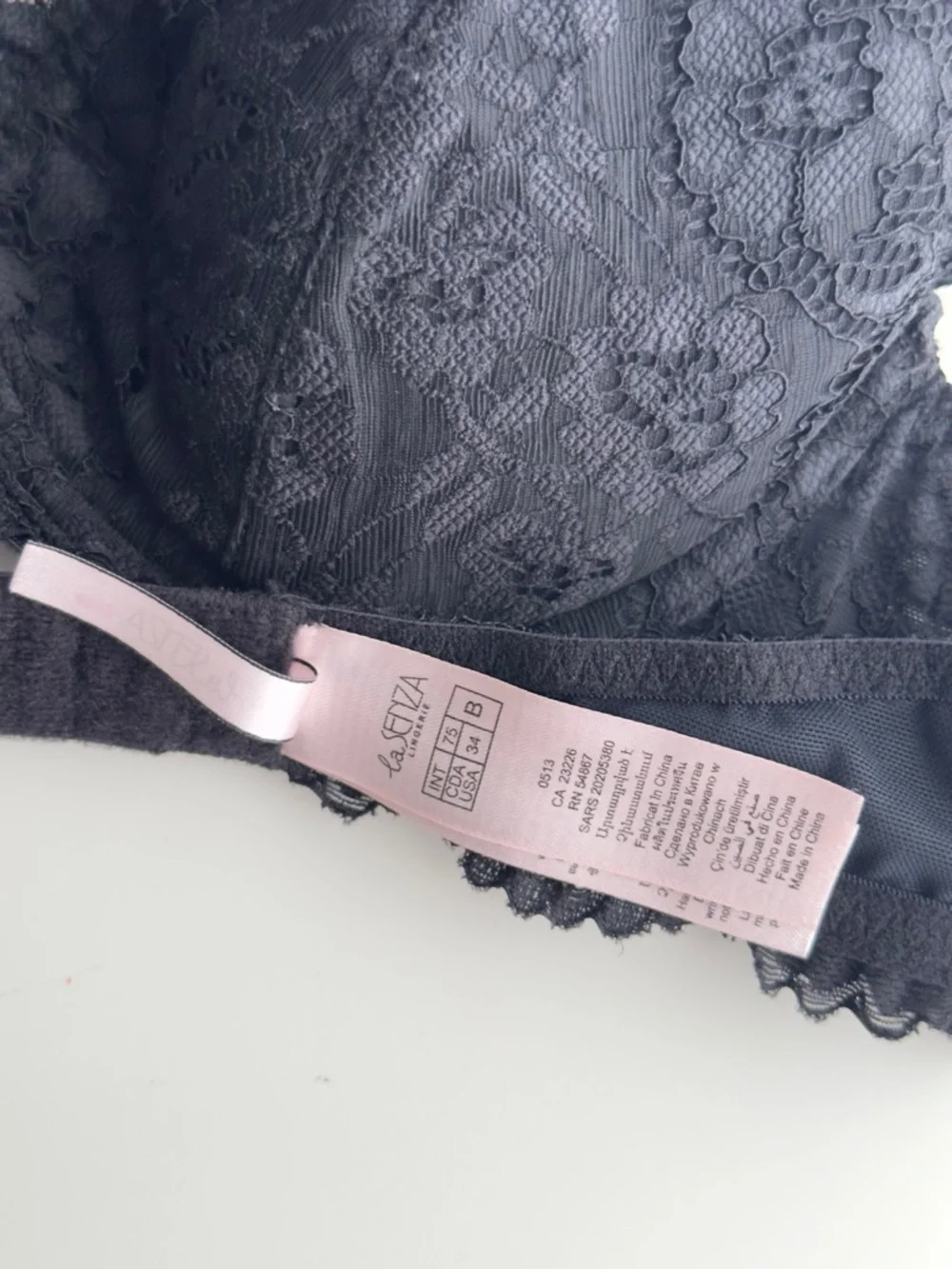 2010s style black lace halter bra - Picture 6 of 6